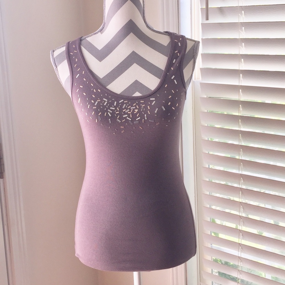 Tank with Metal Detail